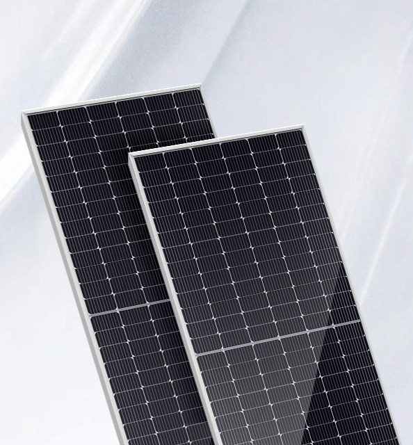الألواح الشمسية من سلسلة PERC